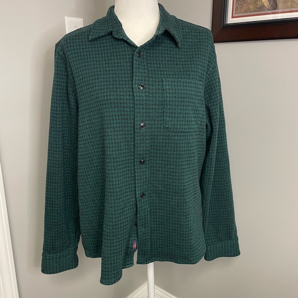 Faherty flannel button down Green Blue Plaid Checked Mens Size Large - Picture 1 of 6